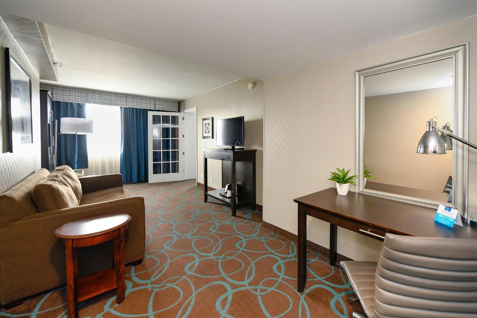 Hotel State Park Entry By Ihg 3*