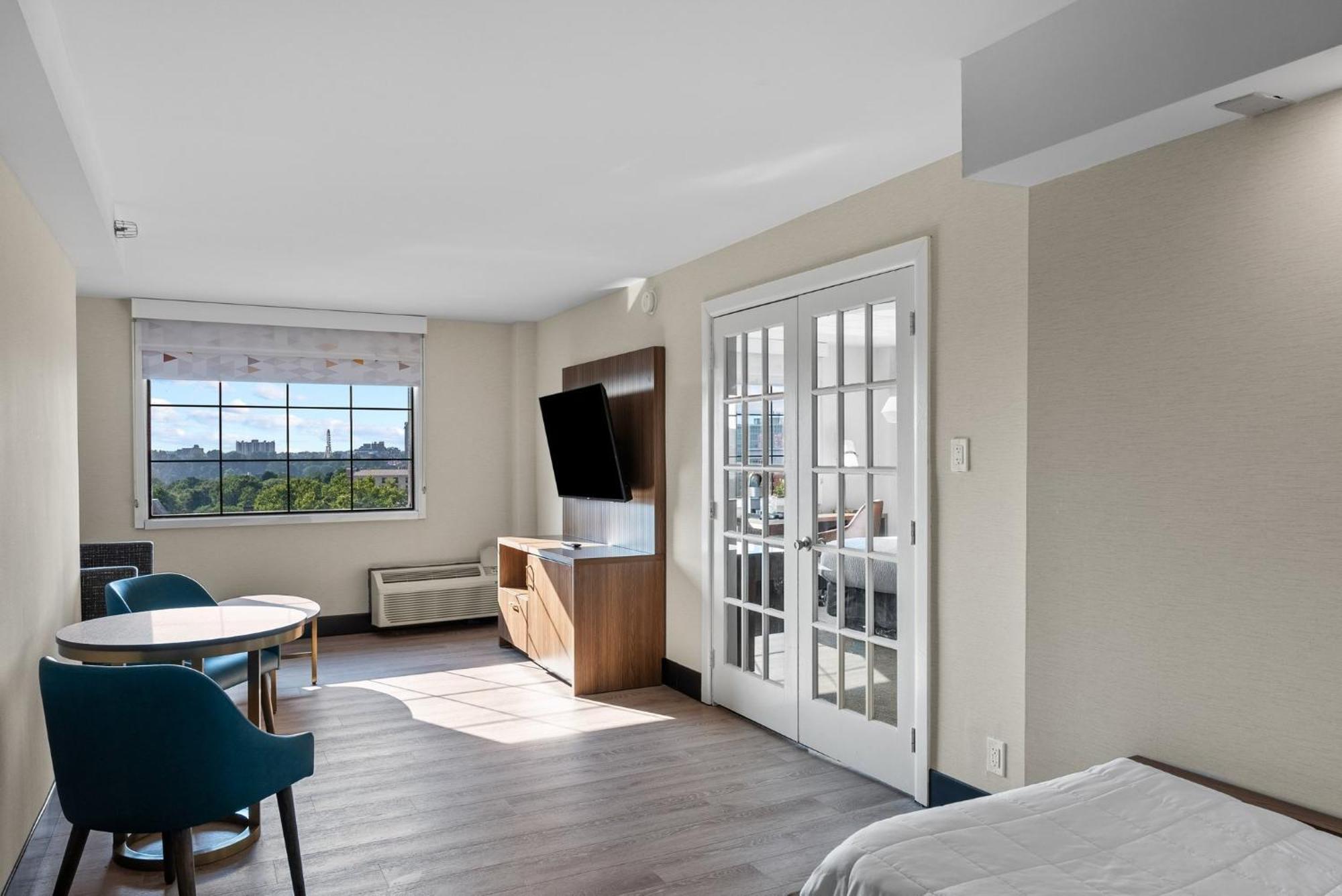 State Park Entry By Ihg Hotel