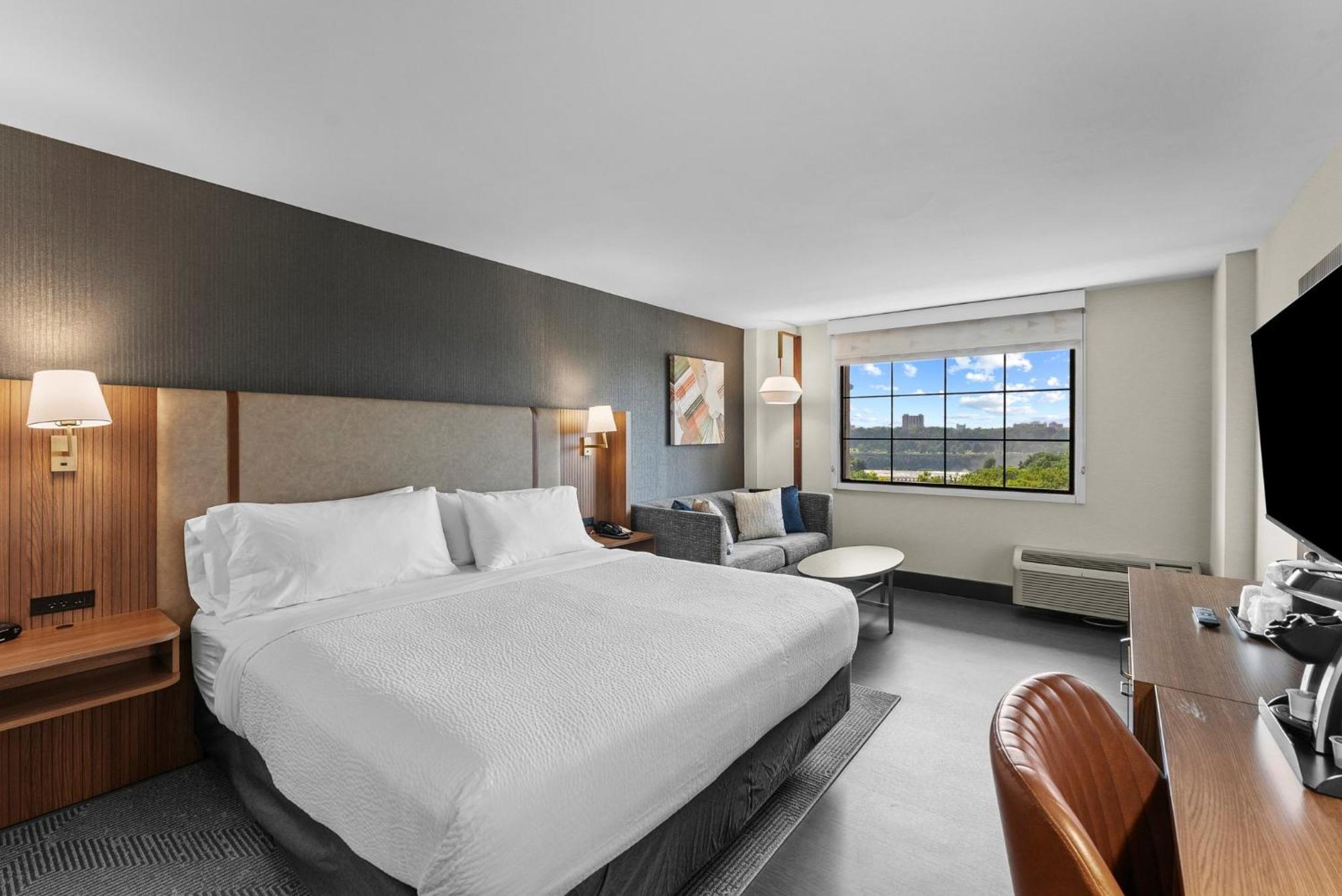 Hotel State Park Entry By Ihg